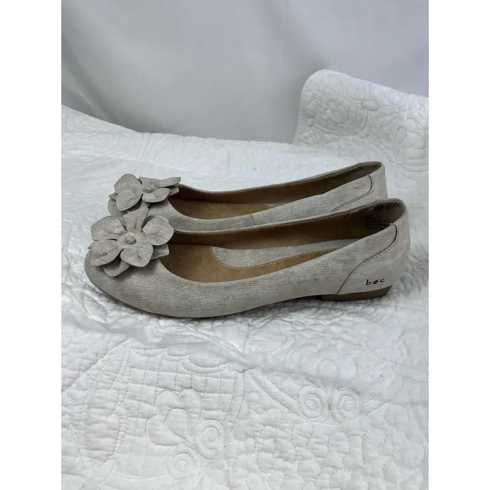 BOC Born Women 10 Gold/White Faux Leather Loafer Flower Adornment Summer Shoe